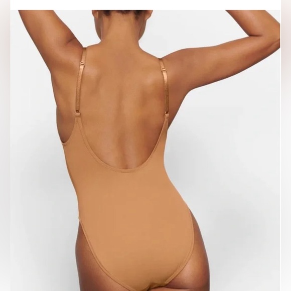 SKIMS SWIM SCOOP NECK ONE PIECE / NWT - Picture 3 of 5